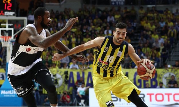 kostassloukasfener1-625x375.jpg